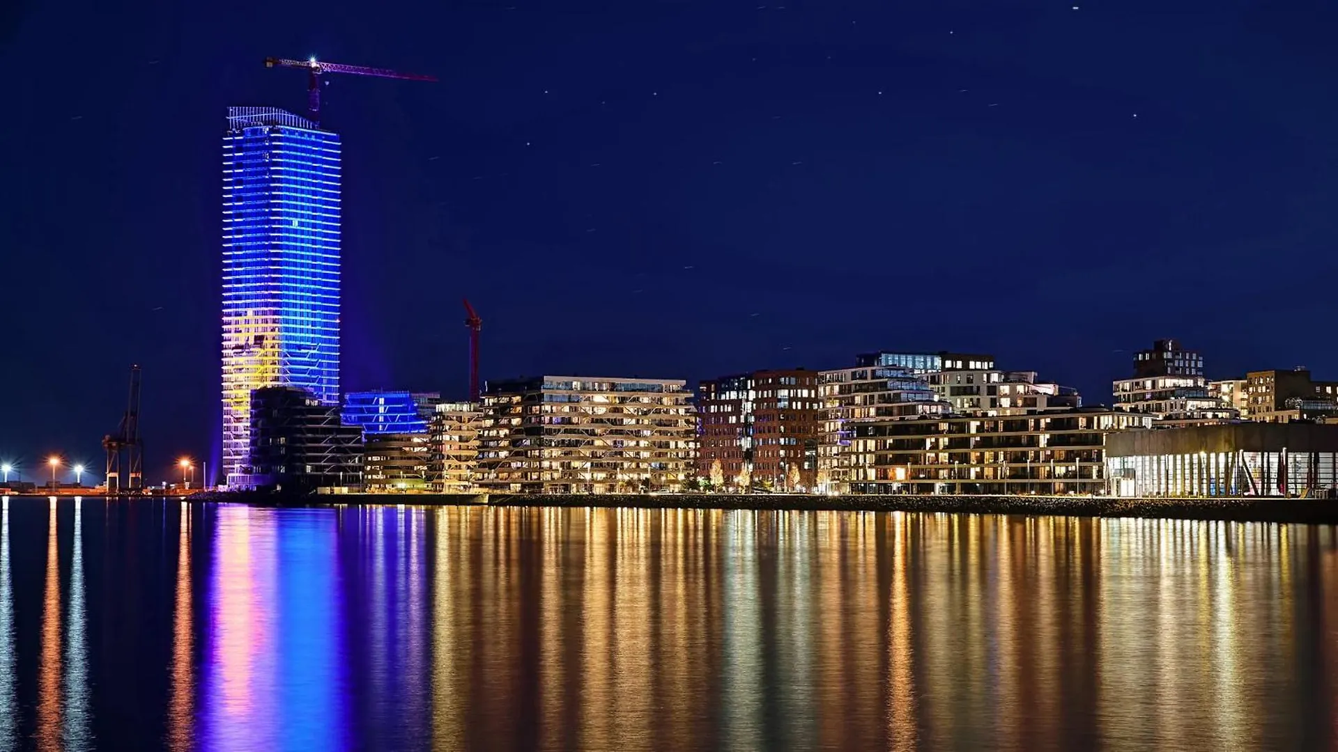 Best Private Seaview Apartment - 2 Balconies, 11Th Floor, Elevator, Friendly Lively Area Århus Dánsko