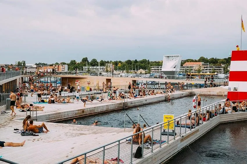 Best Private Seaview Apartment - 2 Balconies, 11Th Floor, Elevator, Friendly Lively Area Århus