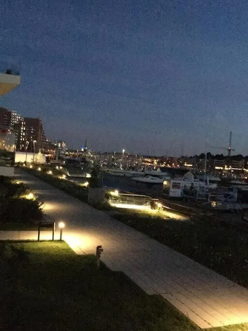 Best Private Seaview Apartment - 2 Balconies, 11Th Floor, Elevator, Friendly Lively Area Århus